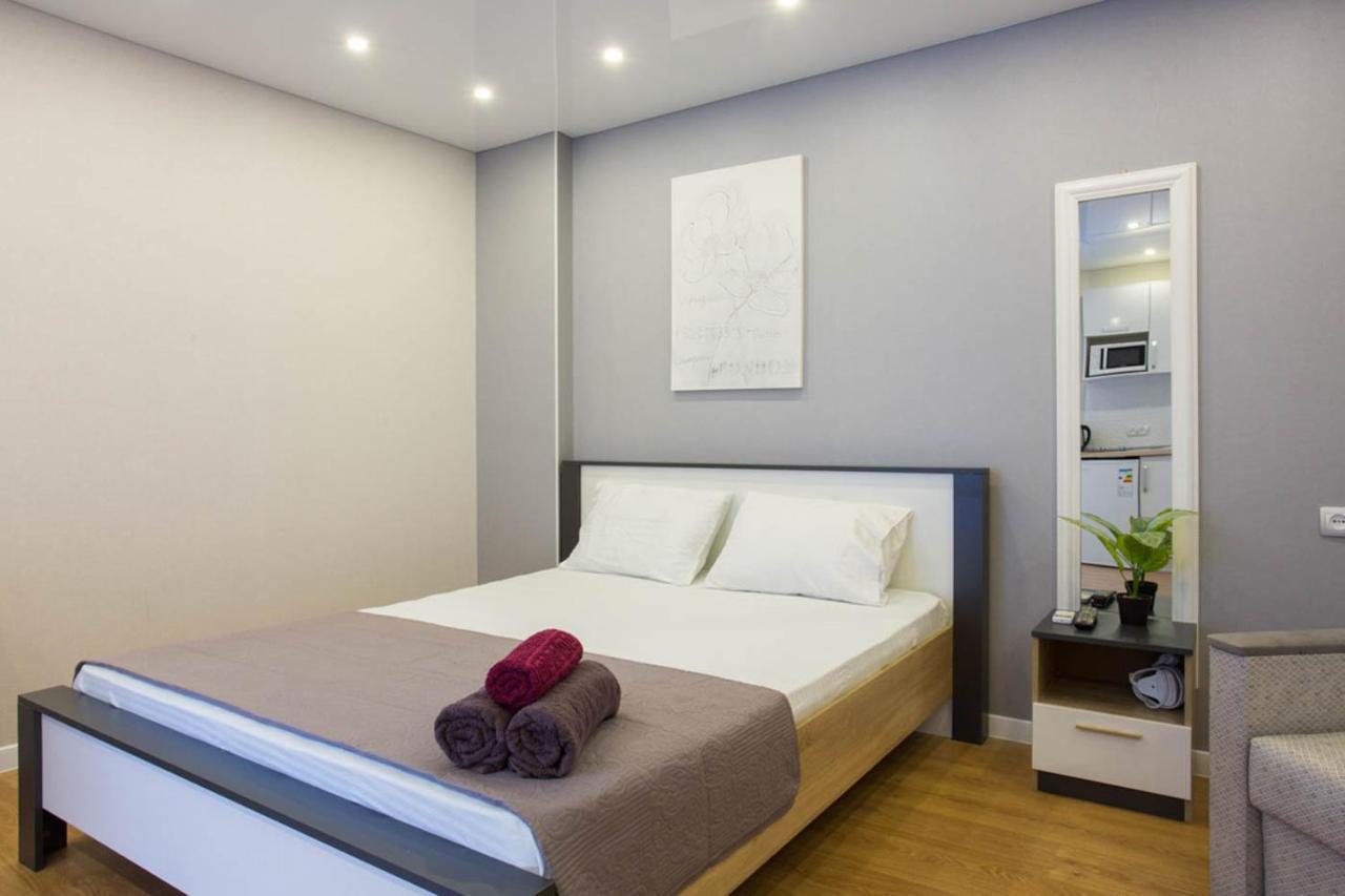 Studio Near Metro Yaroslava Mudroho, Universytet - Mykoly Khvylovoho Str 5-3 Charków Zewnętrze zdjęcie