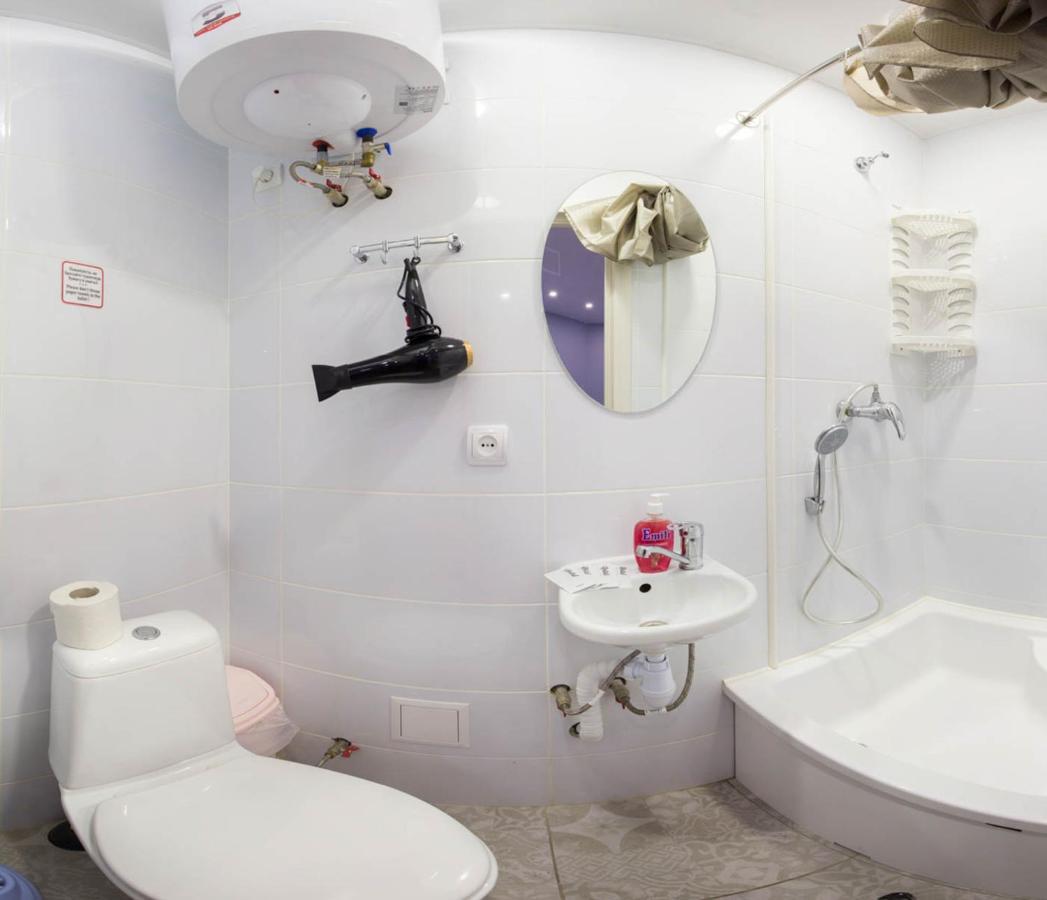 Studio Near Metro Yaroslava Mudroho, Universytet - Mykoly Khvylovoho Str 5-3 Charków Zewnętrze zdjęcie