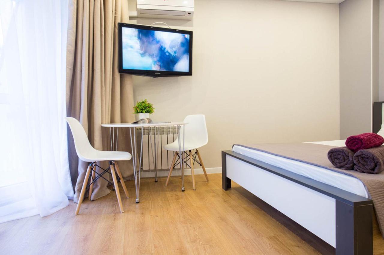 Studio Near Metro Yaroslava Mudroho, Universytet - Mykoly Khvylovoho Str 5-3 Charków Zewnętrze zdjęcie