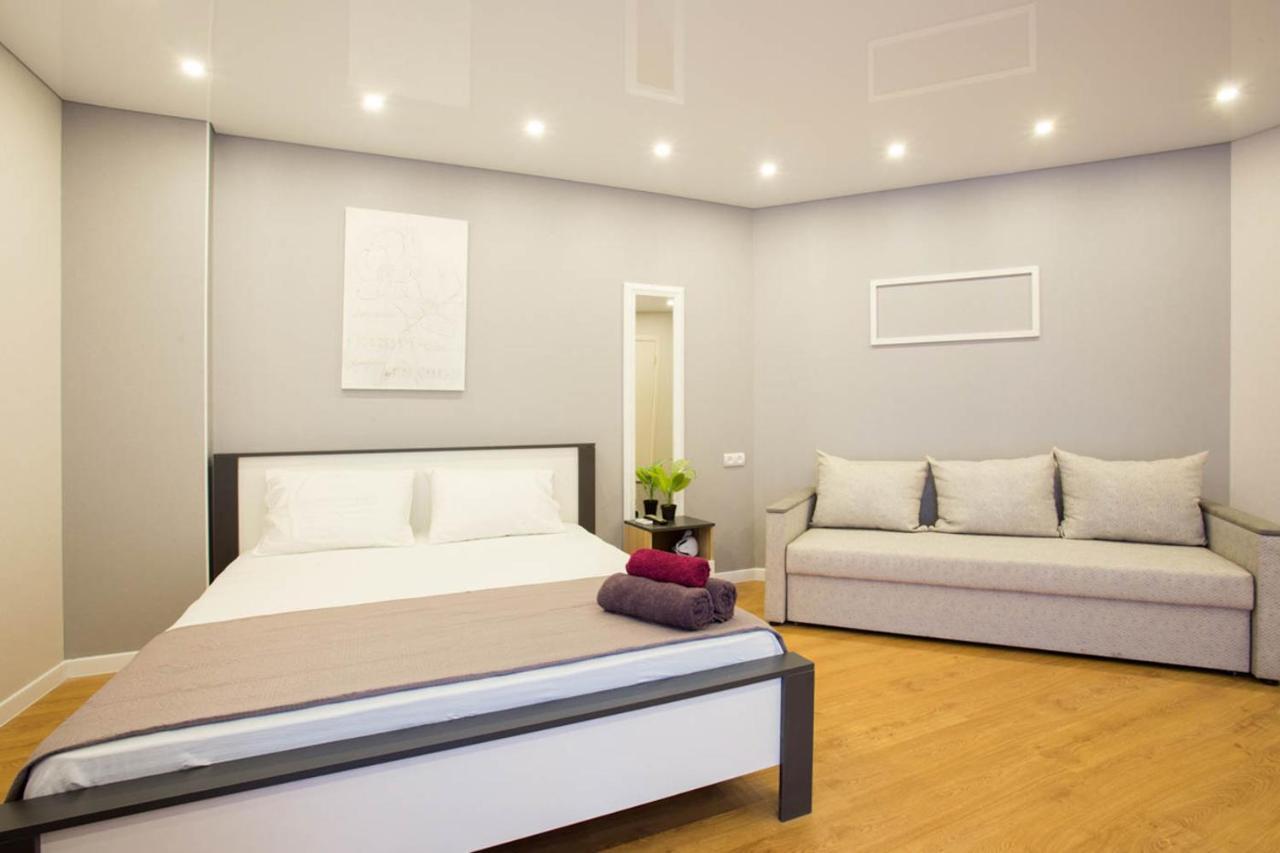 Studio Near Metro Yaroslava Mudroho, Universytet - Mykoly Khvylovoho Str 5-3 Charków Zewnętrze zdjęcie